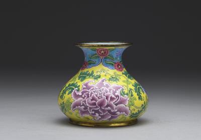 图片[2]-Pomegranate-shaped vase with painted enamel decor on copper, Qing dynasty, Qianlong reign (1736-1795)-China Archive